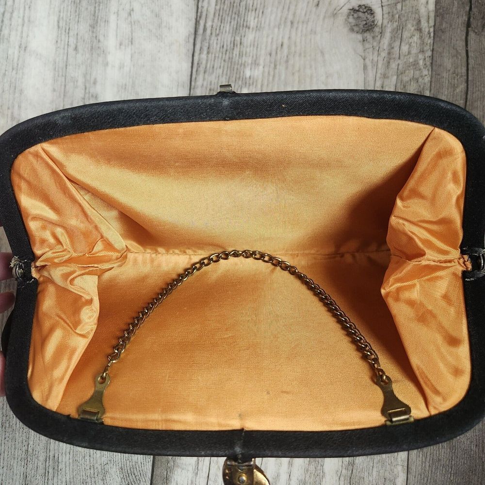 Vintage Women's Black Evening Bag Clutch Purse Gold Tone Clasp Chain - Picture 5 of 7